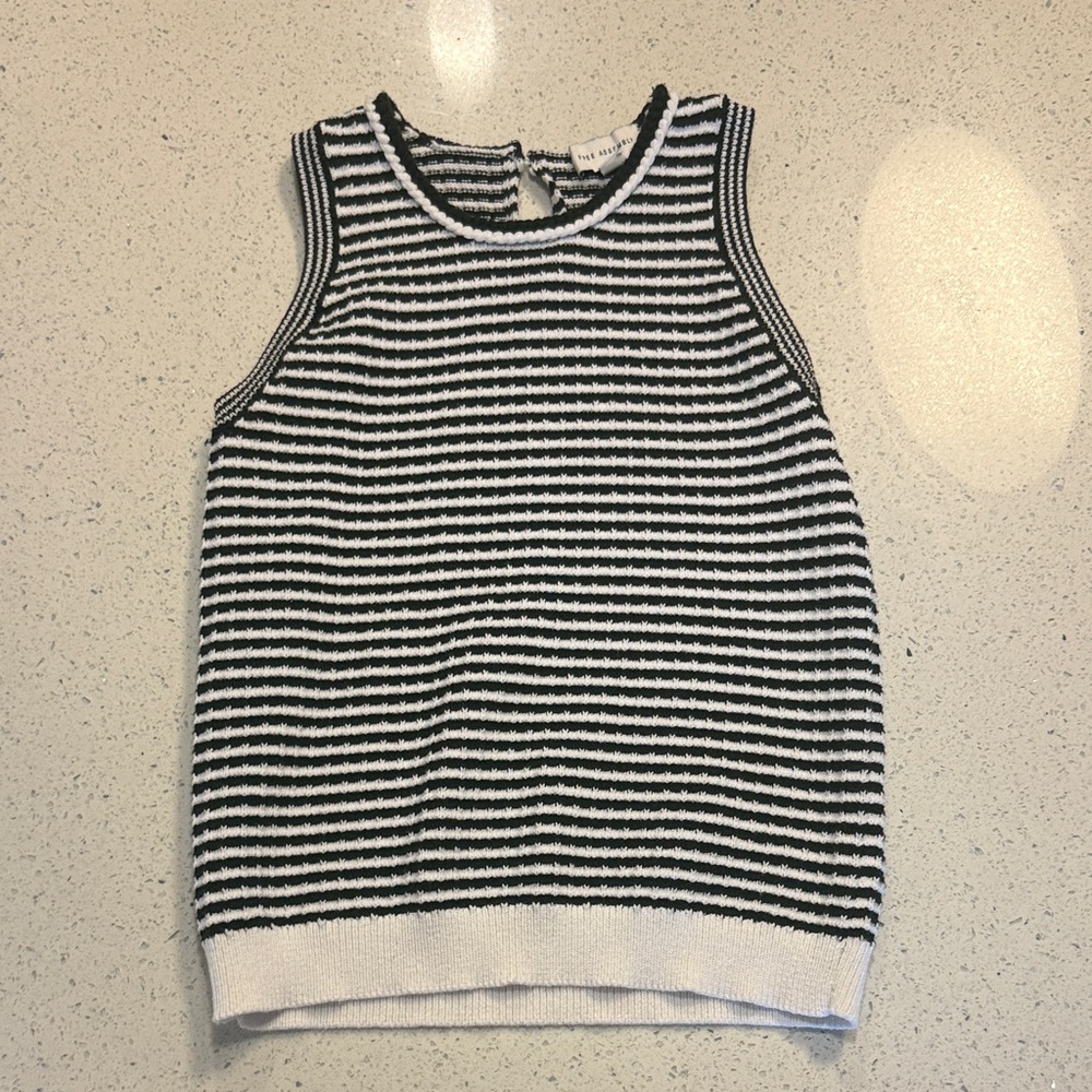 Womens's Black and White Striped Knit Top
